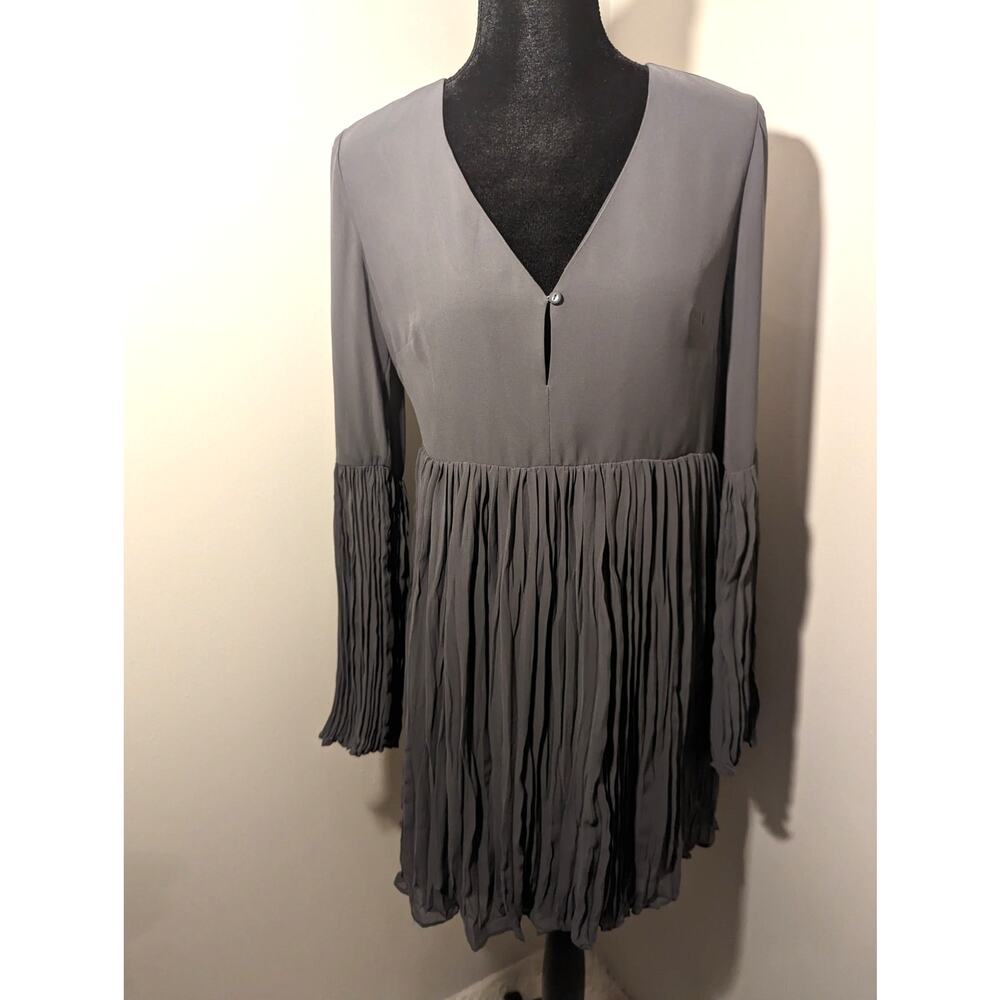 Ali & Jay charcoal grey lightweight flowy mini dress